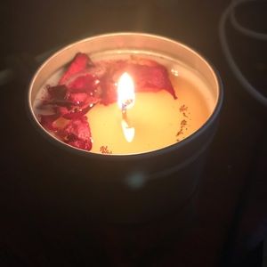 Hand made rose soy candle